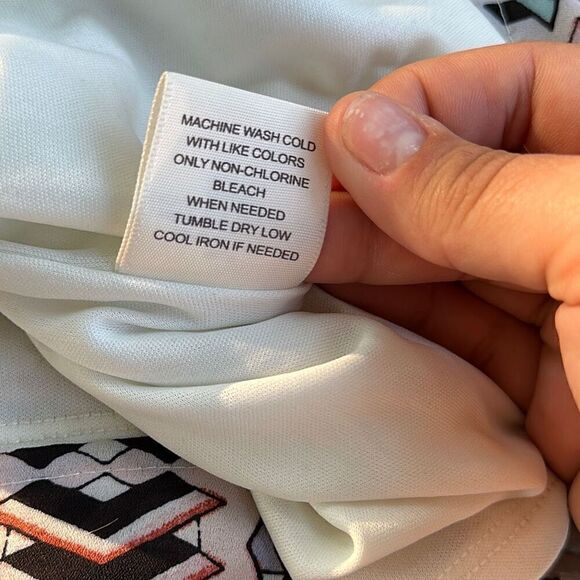 Love Fire Women's Multicolored Bell Sleeves Tie Front Geometric Size XS - Picture 3 of 4